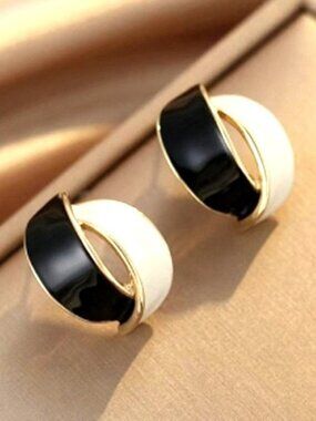 Ashlyn Ellie Artiste Petal Earrings White and Deep Black on Gold Gift Boxed